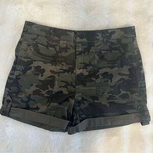 Denver Hayes Camouflage Cargo Shorts